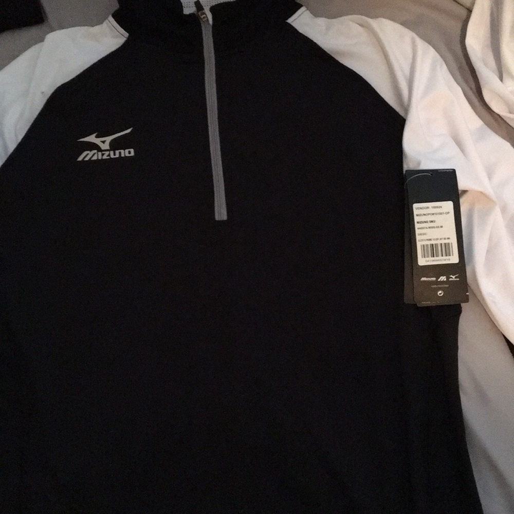 Mizuno drylite womens jacket. Size M brand new